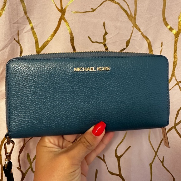 Michael Kors continental wallet - Picture 5 of 5